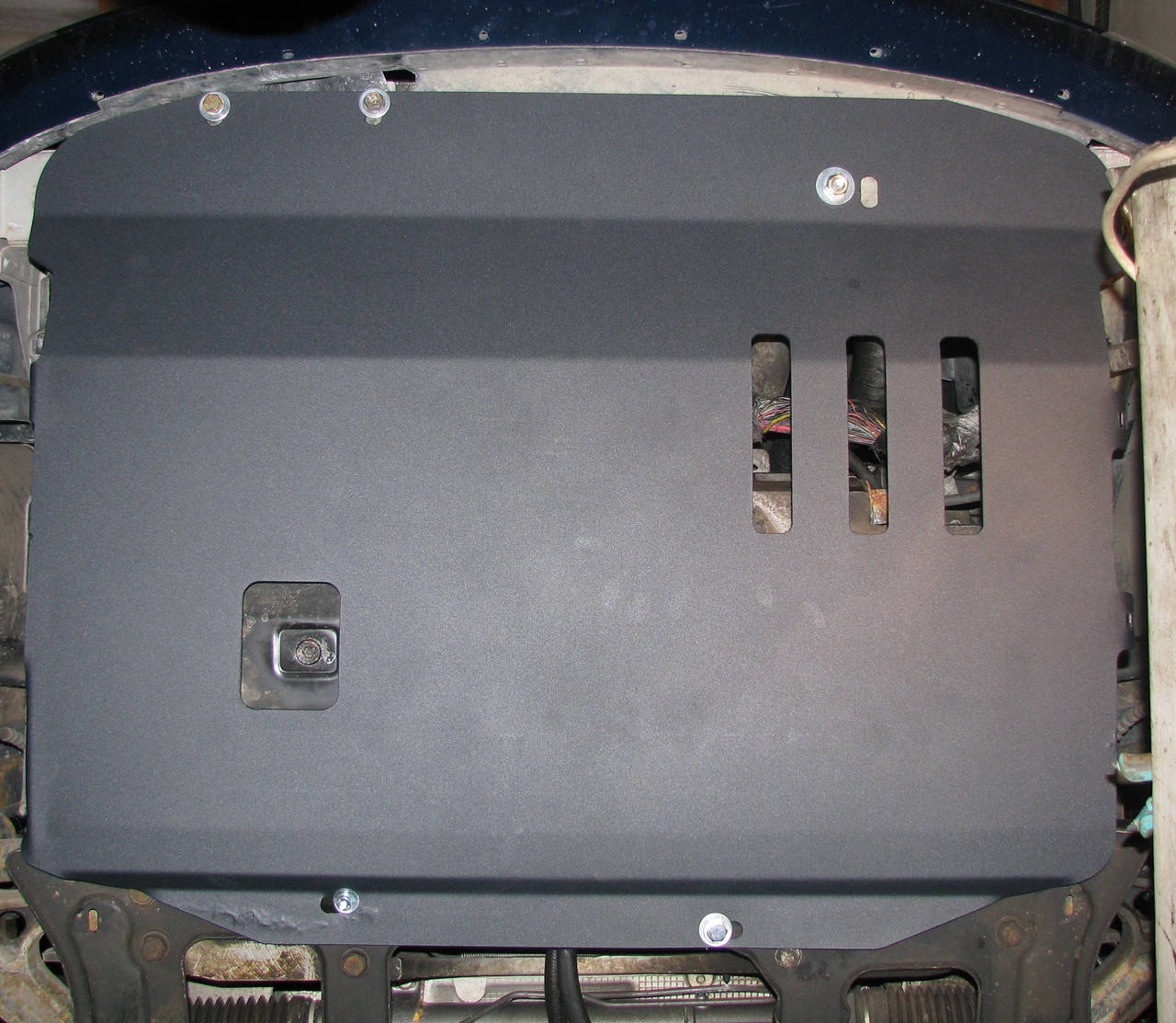 

Защита двигателя Chrysler Voyager / Grand Voyager (2001-2008) крайслер вояжер