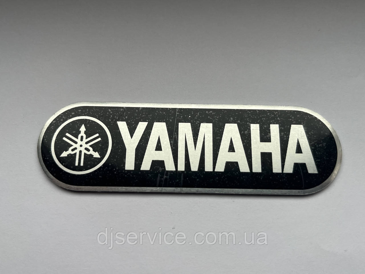 Шильдик, наклейка, логотип Yamaha 100x30mm на сітку колонки