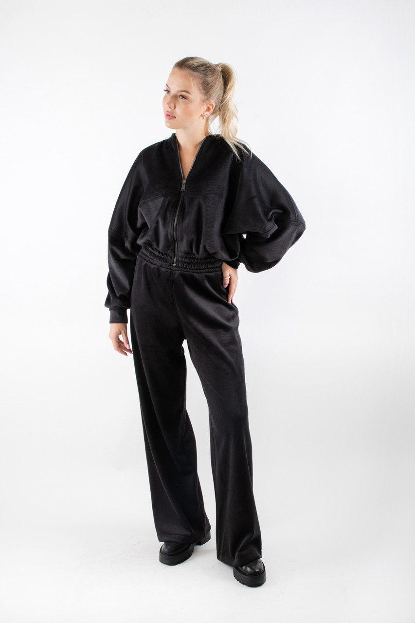 Костюм жіночий зі штанами та жилеткою утеплений чорний 40342 (2000000137056), фото 1