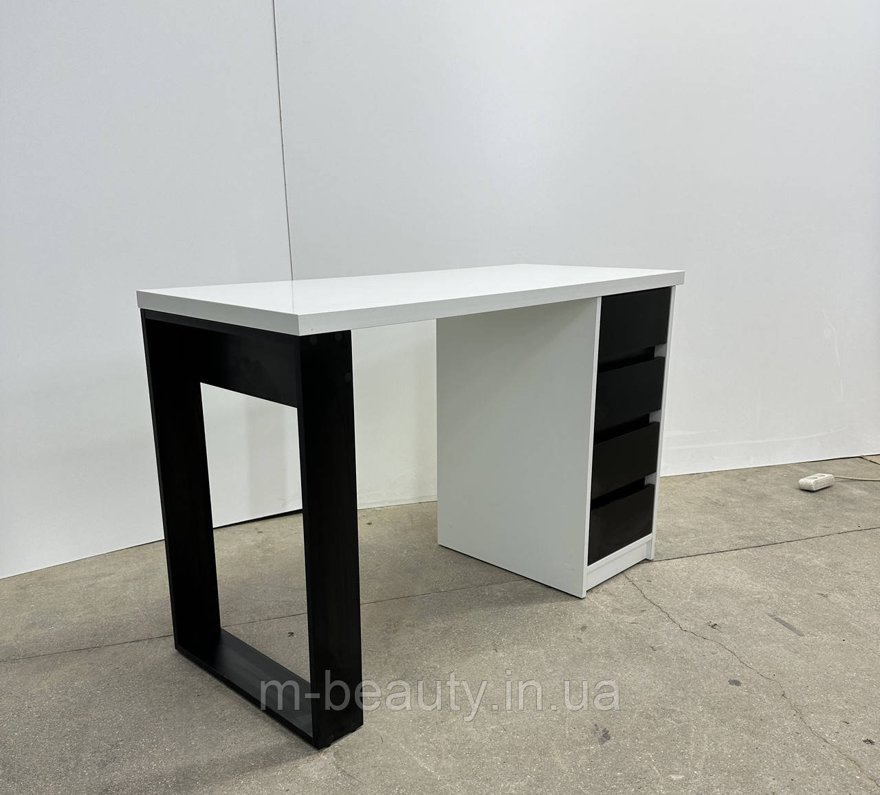 Манікюрний стіл для майстра манікюру МR_СМ100-08 (32мм) манікюрні столи в салон краси, фото 1