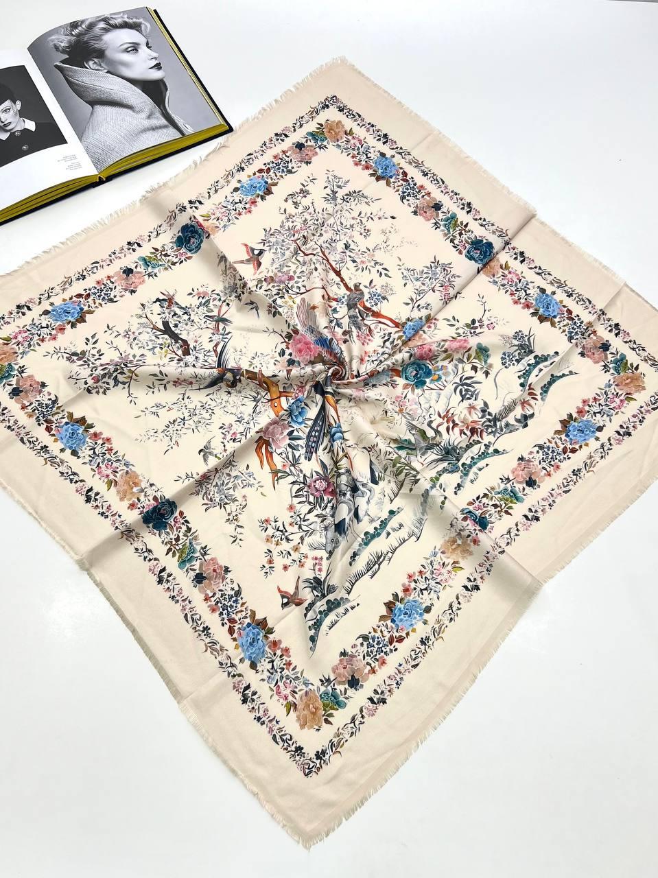 Жіноча демісезонна хустка Дубай birds 100*100 см бежевий