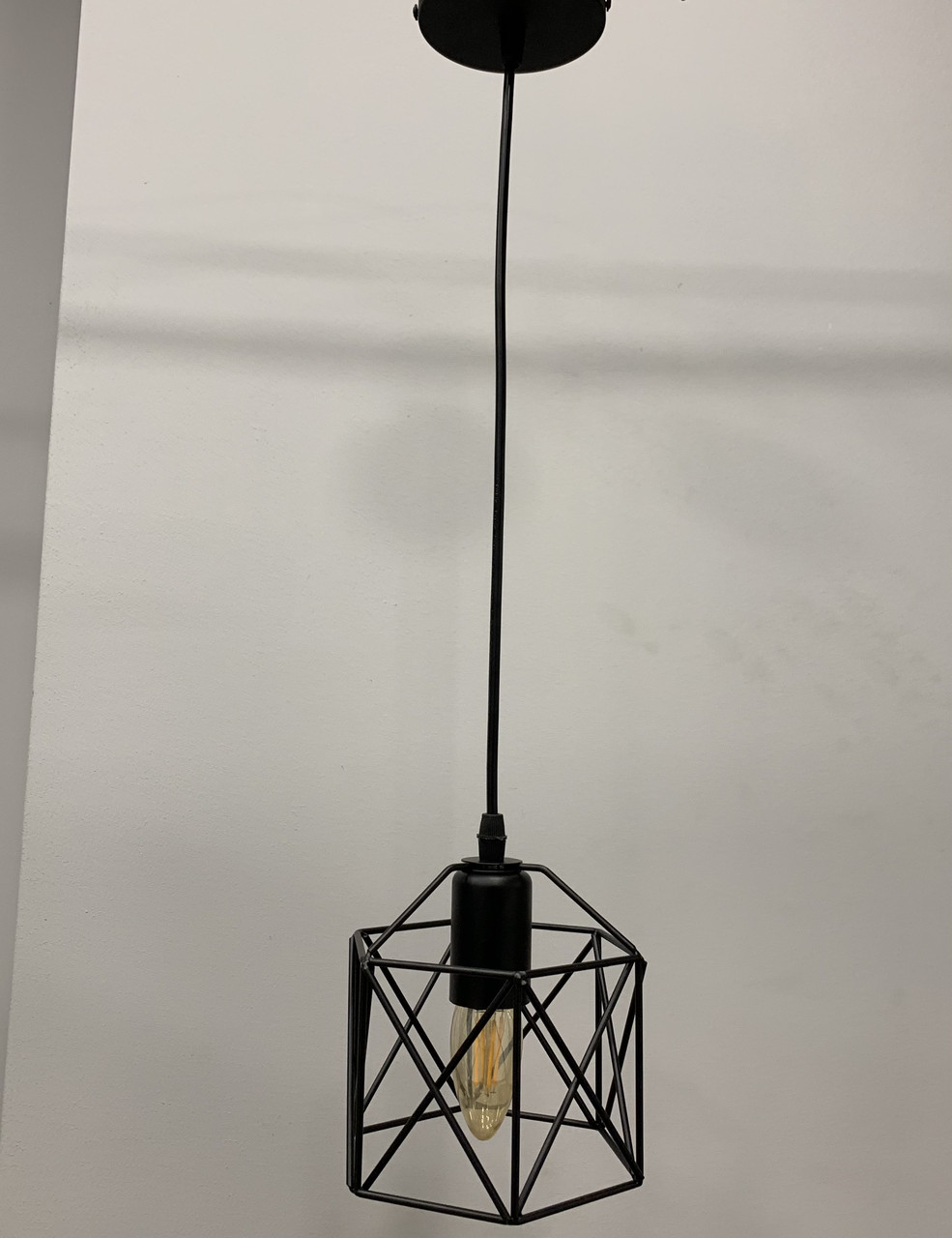 Чорний фігурний підвісний світильник (56-PR101F-1 ВК)