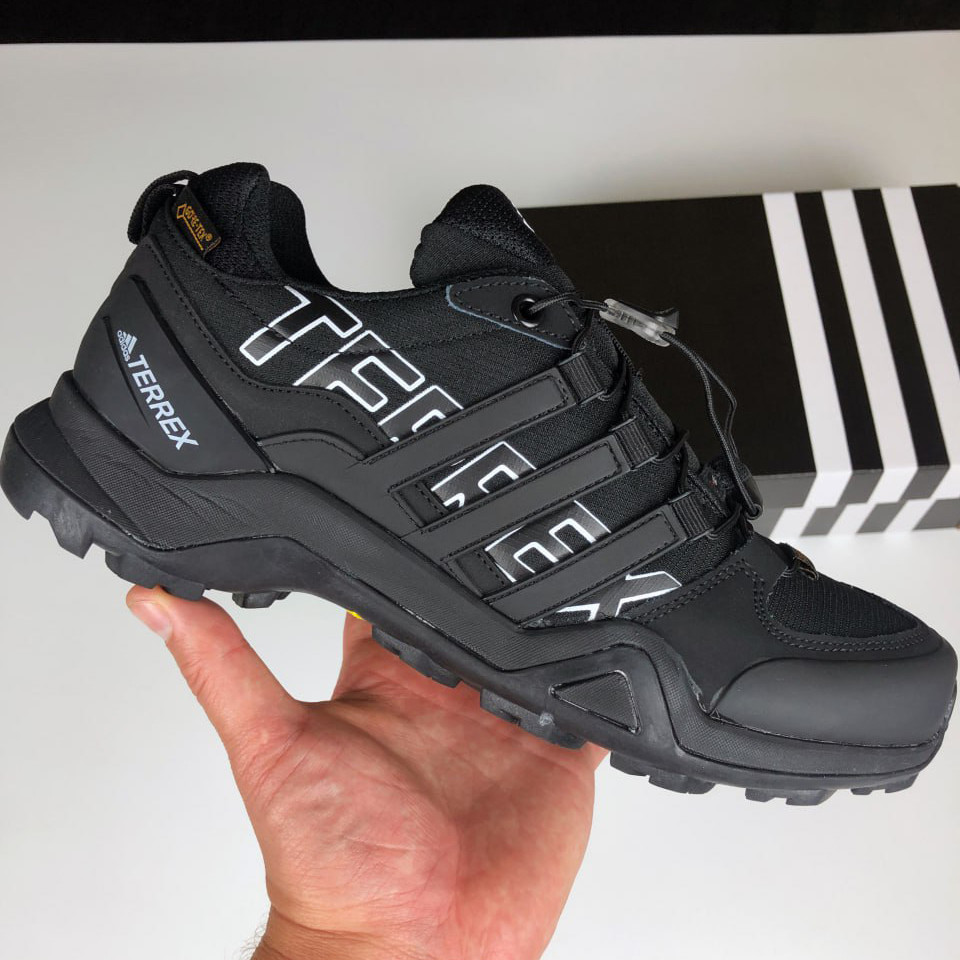 Чоловічі кросівки Adidas Terrex Swift R2 GTX термостильні молодіжні чорні