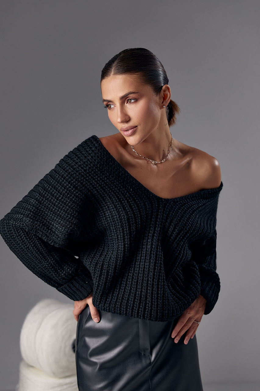 Джемпер в стилі оверсайз чорний