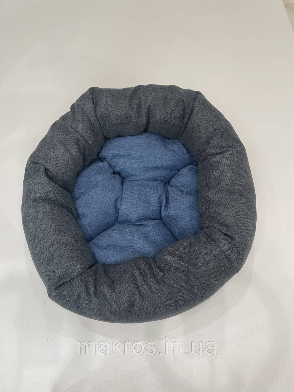 Лежак для котів і собак SKYPUFF 80 см Graphite + Denim