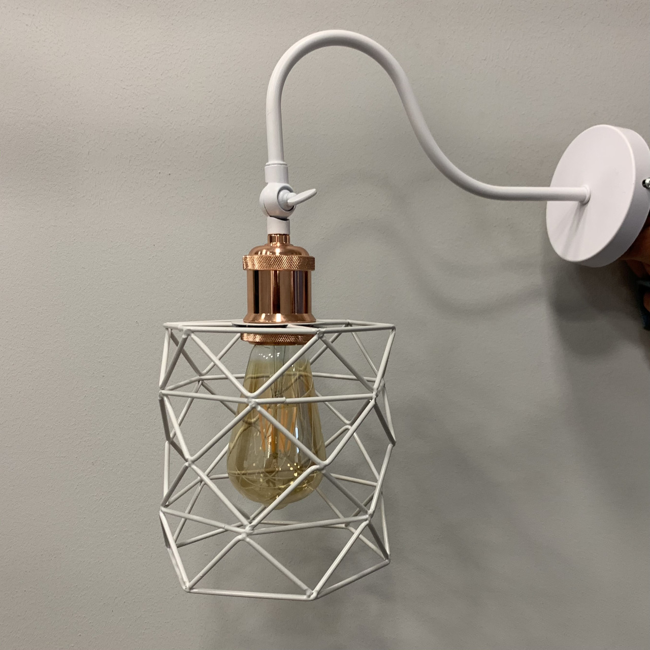 Біле бра з рожевим патроном (56-WPR105F3-1 WH+RG)