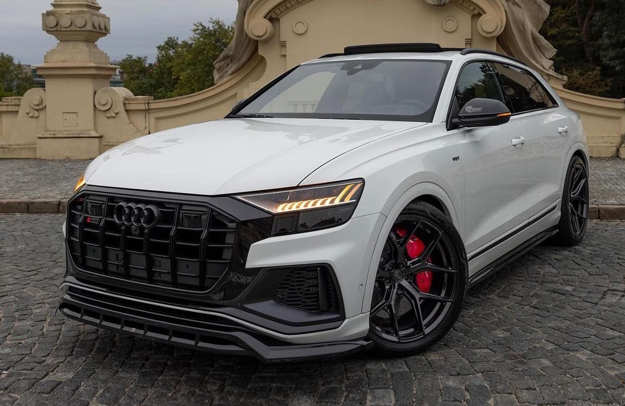 Сплітер Audi Q8 S-line / SQ8 (18-23) тюнінг обвіс елерон переднього бампера (V2), фото 1