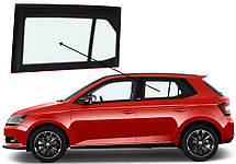 Бічне скло Skoda Fabia 2014-2021 задніх дверей ліве