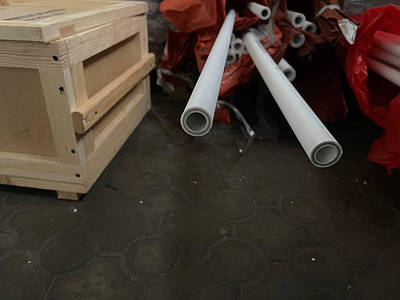 Поліпропіленова труба армована скловолокном, біла 25