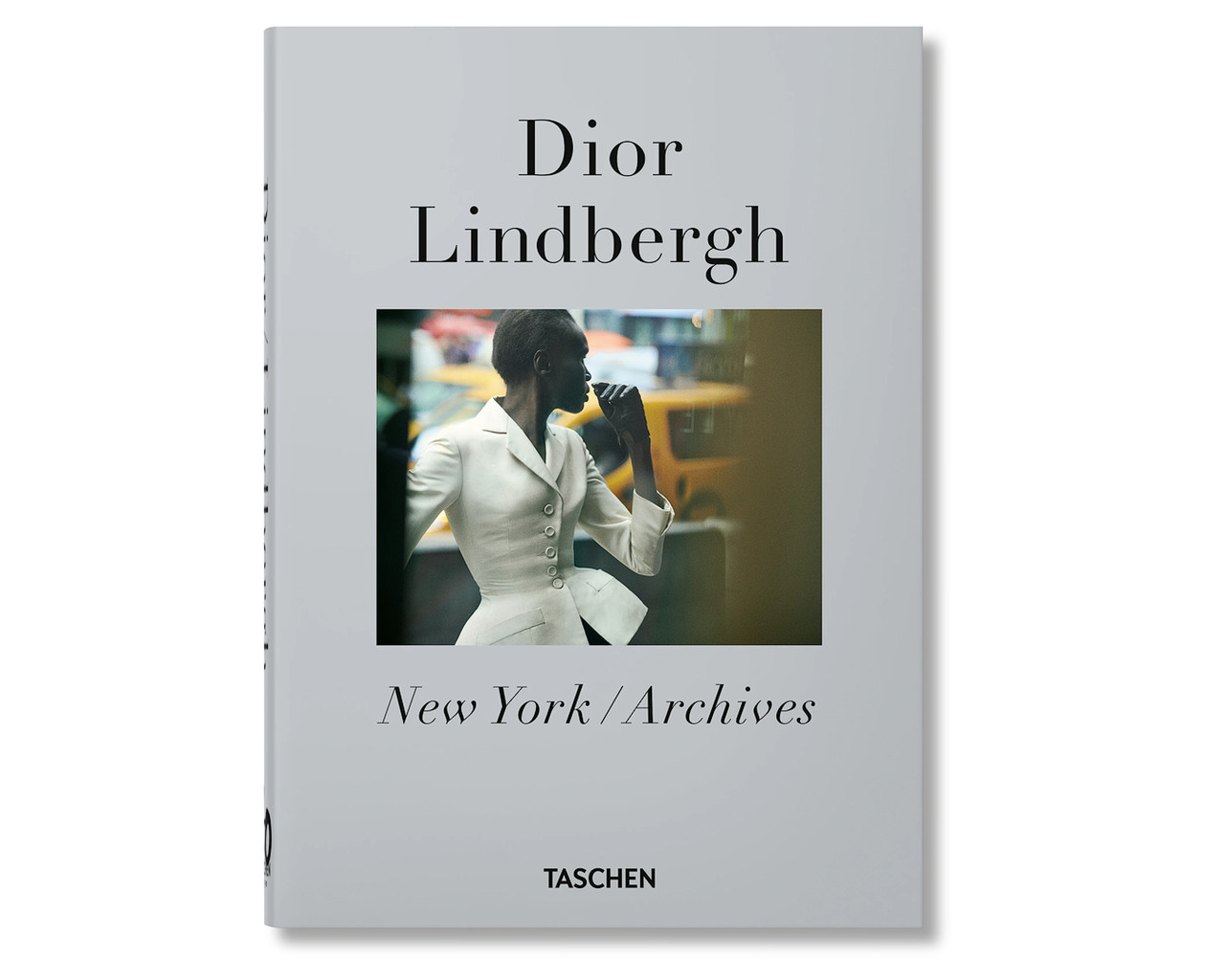 Книга про колекції Діор Peter Lindbergh. Dior. 40th Ed. історія моди з ілюстраціями