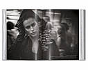 Книга про колекції Діор Peter Lindbergh. Dior. 40th Ed. історія моди з ілюстраціями, фото 5