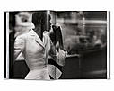 Книга про колекції Діор Peter Lindbergh. Dior. 40th Ed. історія моди з ілюстраціями, фото 6