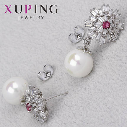Серьги пуссеты гвоздики серебристого цвета фирма Xuping Jewelry с стразами и жемчужинами размер 15х35 мм, фото 1