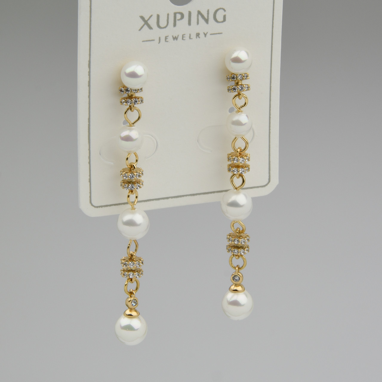 Серьги женские золотистого цвета Xuping Jewelry гвоздики висюльки с стразами и жемчужинками размер 55х5 мм