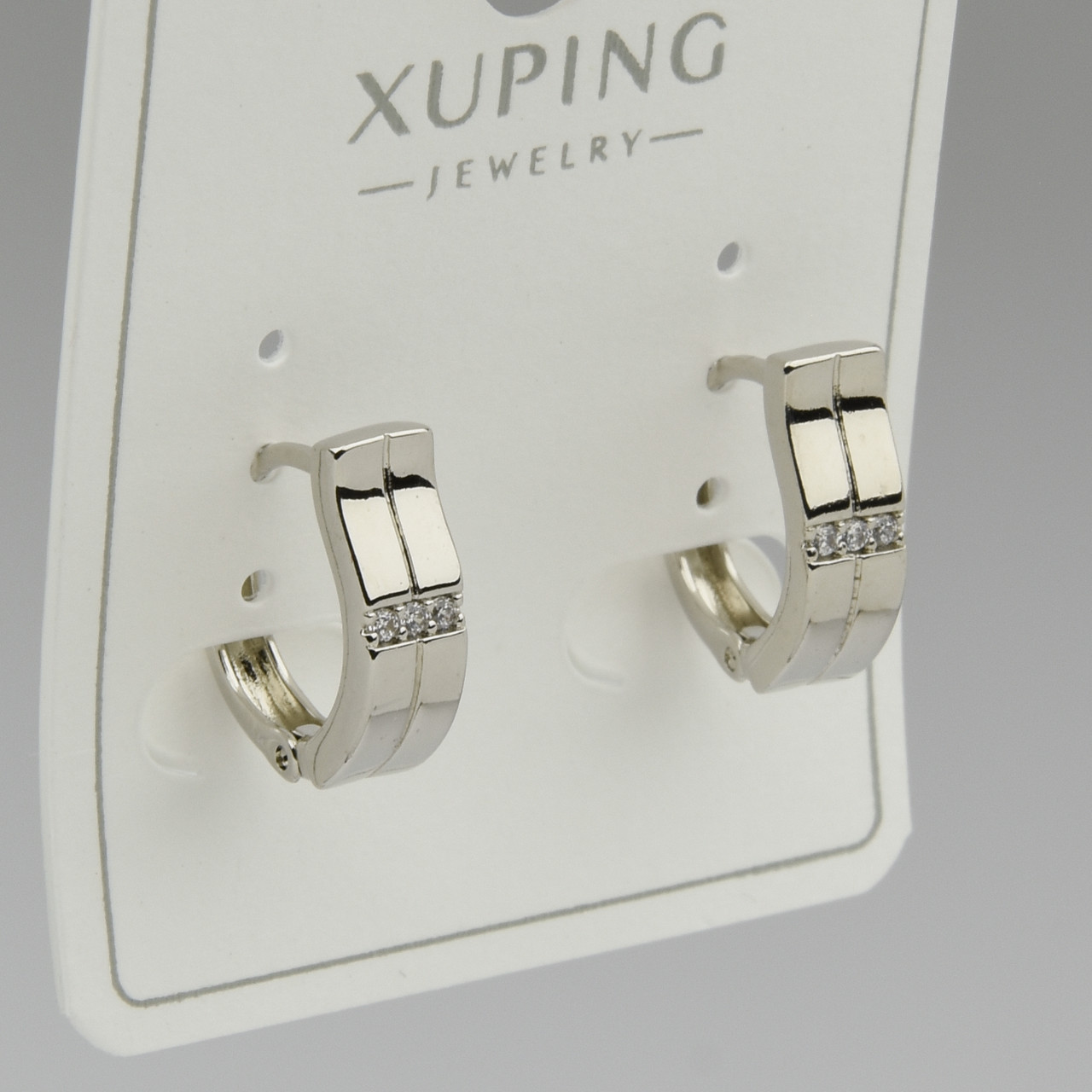 Серёжки женские серебристого цвета Xuping Jewelry 18K кольцо конго с белыми стразами диаметр 13 мм
