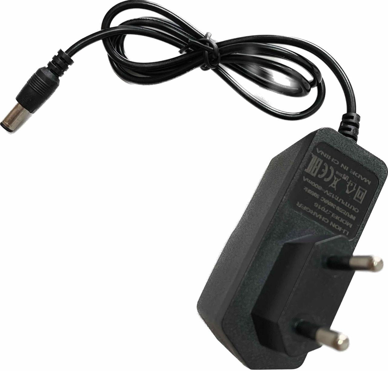 Зарядний пристрій шуруповерта 12v Li-on