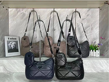 Сумка жіноча стьобана 26*18 см на блискавці з гаманцем зі штучної шкіри у різних кольорах Yura