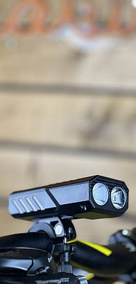 Фонарик на велосипед ліхтарик фара ONRIDE Spark 2400 mAh працює як рowerbank