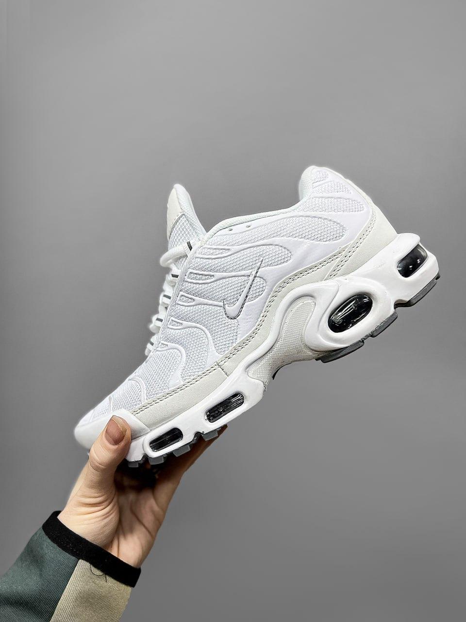 Жіночі спортивні кросівки Nike Air Max Tn white (білі) модні повсякденні кроси NK713-N Найк vkross, фото 1