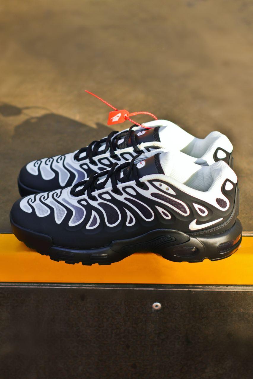 Чоловічі кросівки Nike Air Max Plus Drift White/Black (чорно-білі) стильні кросівки 1189 Найк vkross