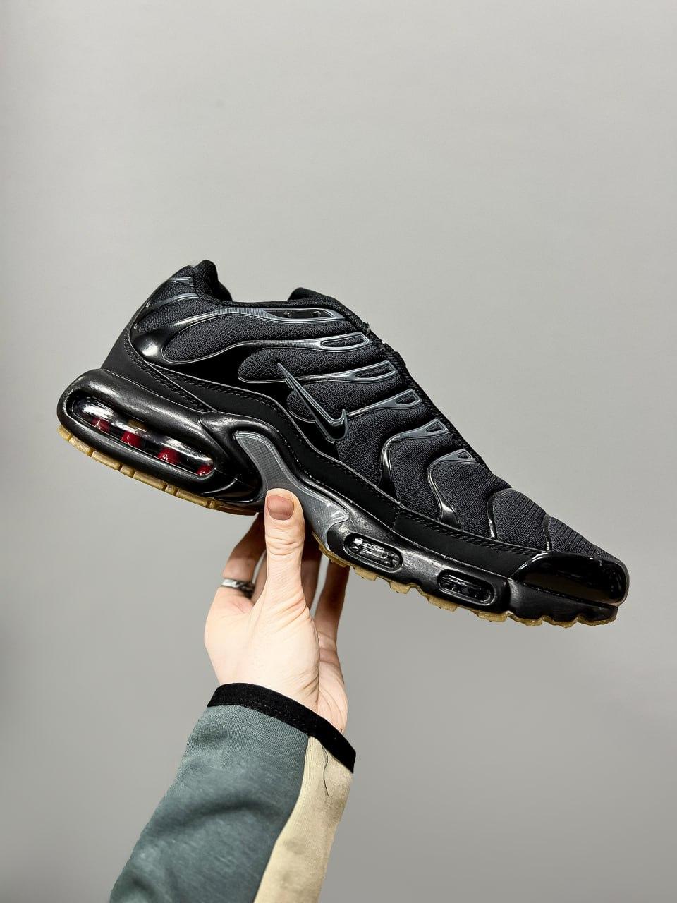 Чоловічі спортивні кросівки Nike Air Max Tn Black/Brown (чорні з коричневим) повсякденні кроси NK714 Найк vkross