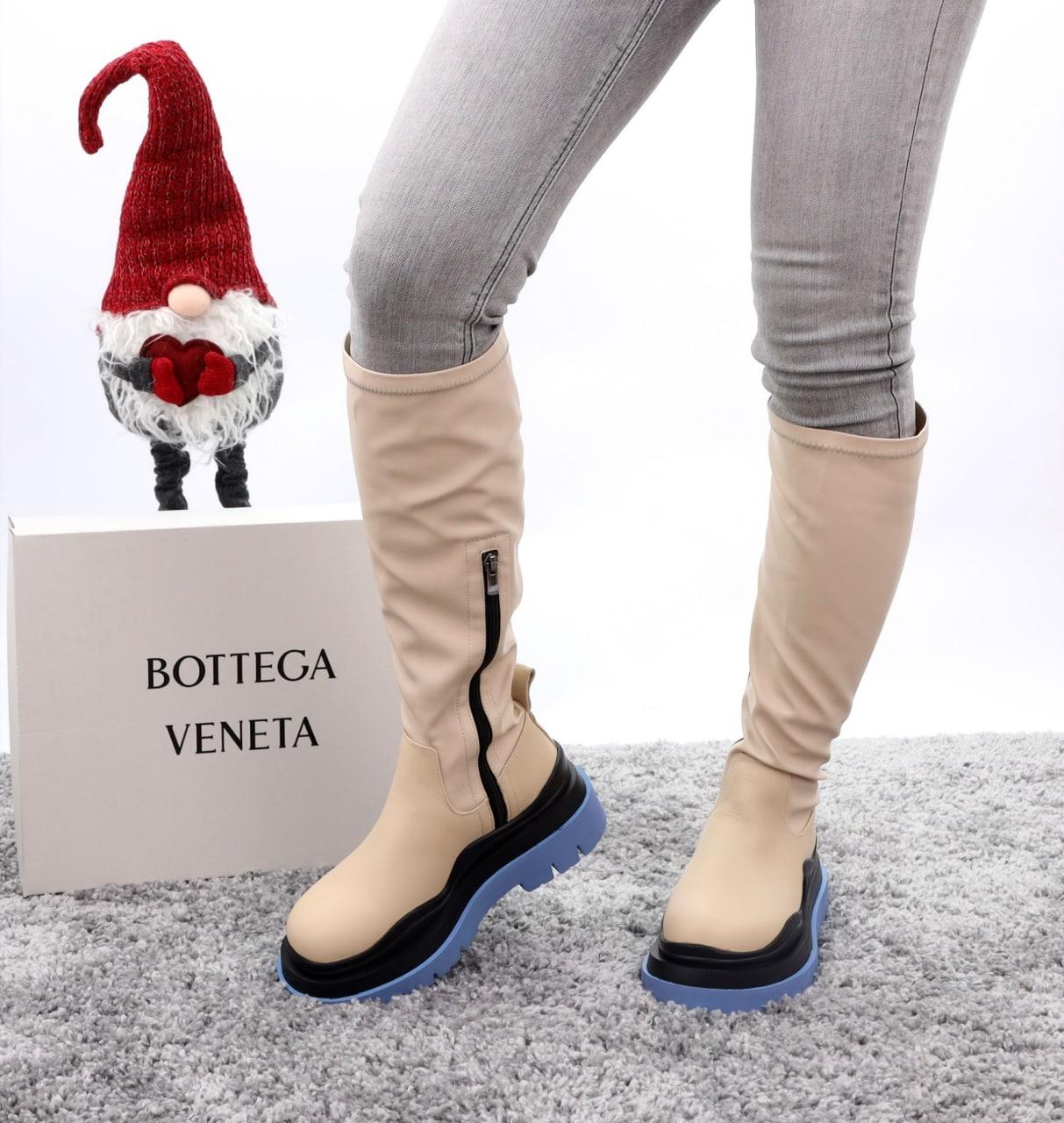 Жіночі зимові чоботи Bottega Veneta (бежеві) високі стильні на хутрі Y13053 vkross