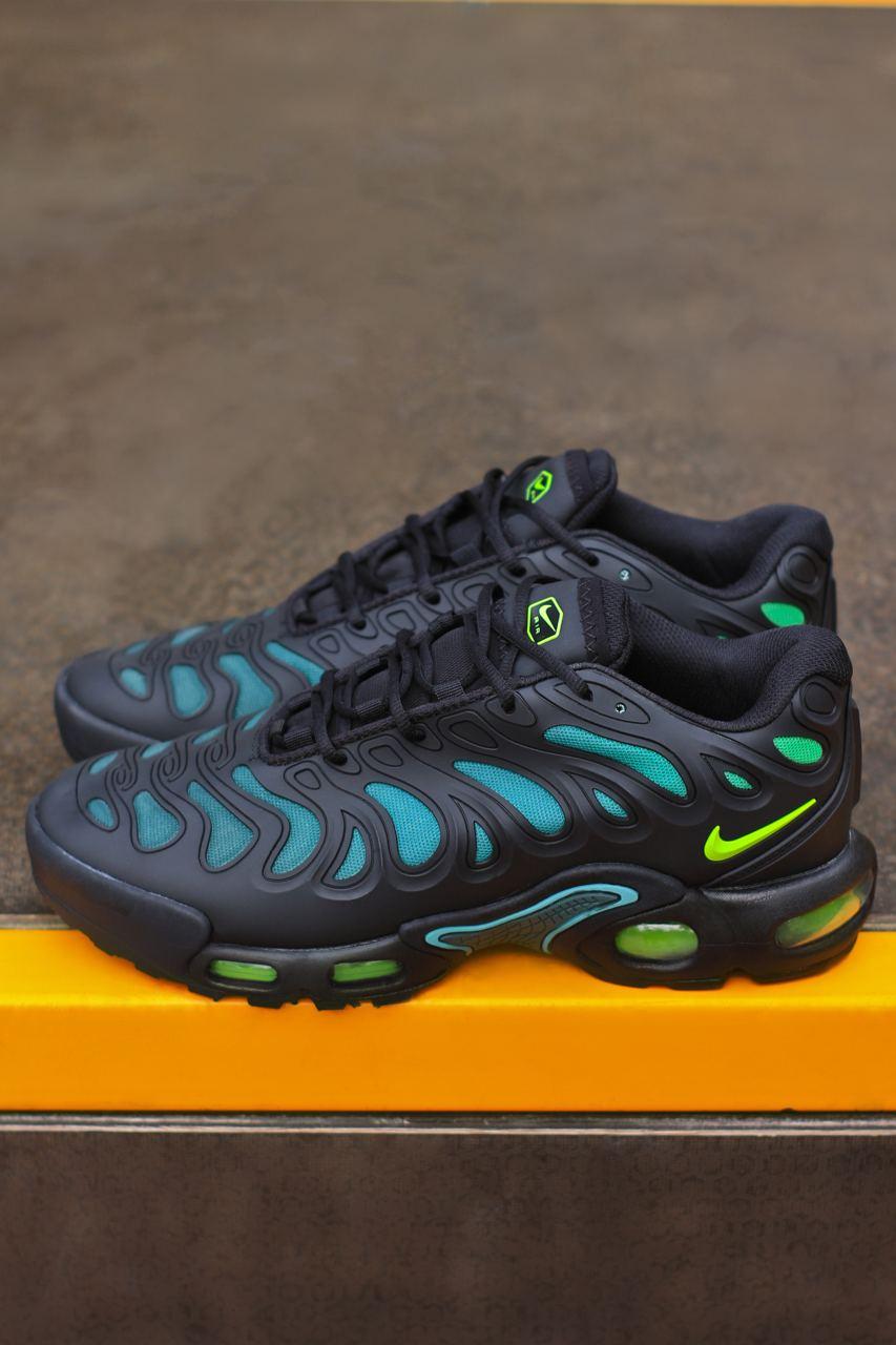 Чоловічі кросівки Nike Air Max Plus Drift "Black Volt" (чорні із синім) стильні 1154 Найк vkross