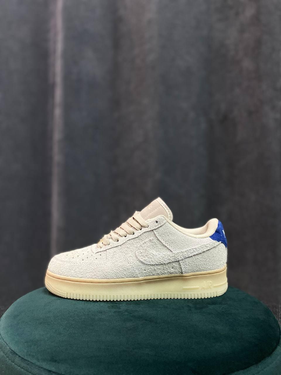 Чоловічі спортивні кросівки Nike Air Force 1 '07 Lx (бежеві) стильні кросівки NK679-N Найк vkross