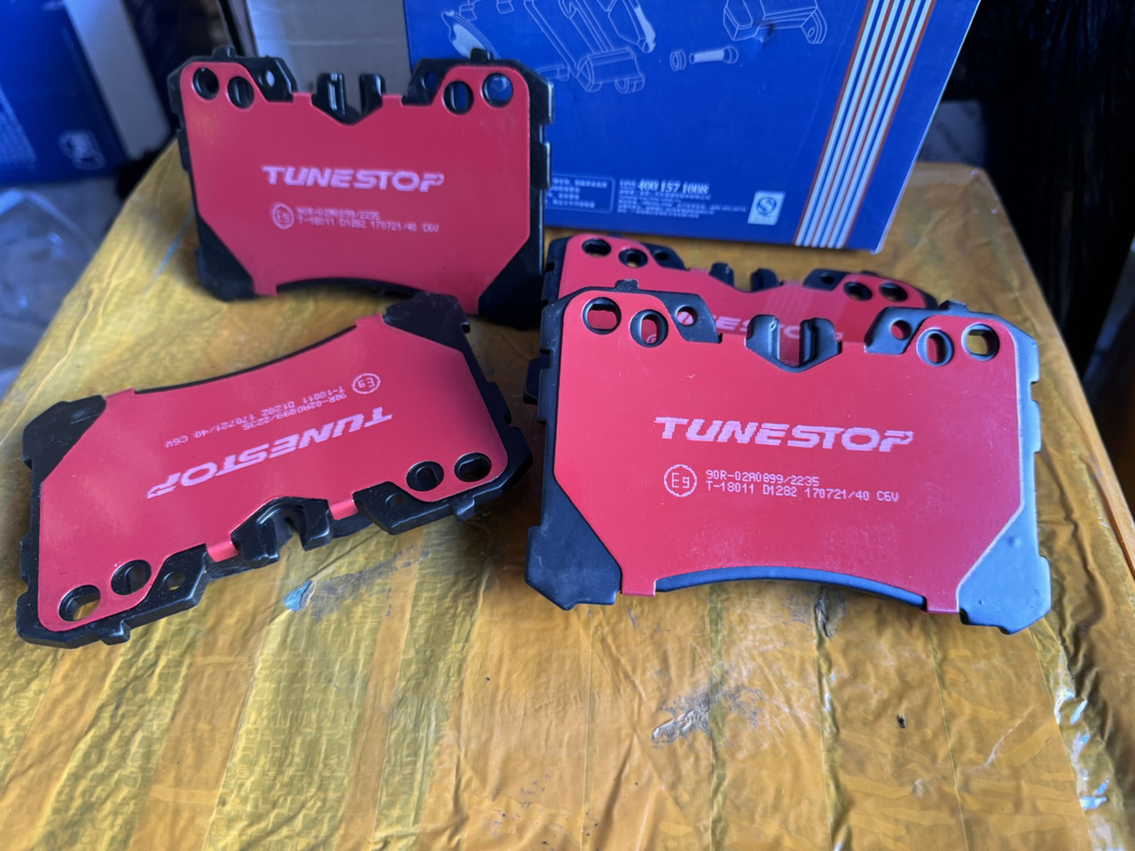 Гальмівні колодки передні Lexus LS460 SPORT, фото 1