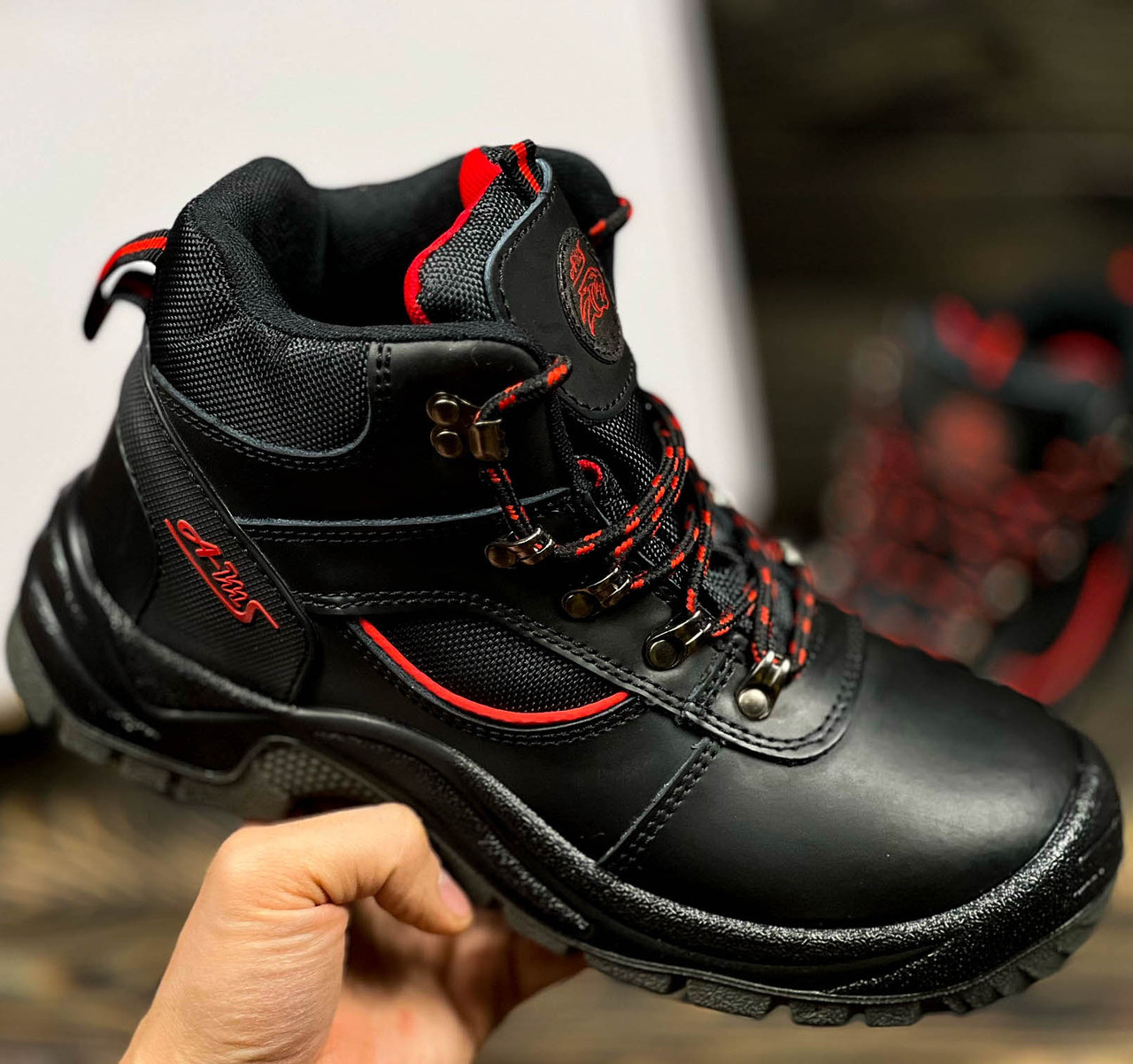 Захисні черевики чоловічі, спецвзуття ударостійке шкіряне метал носок, взуття робоча польша