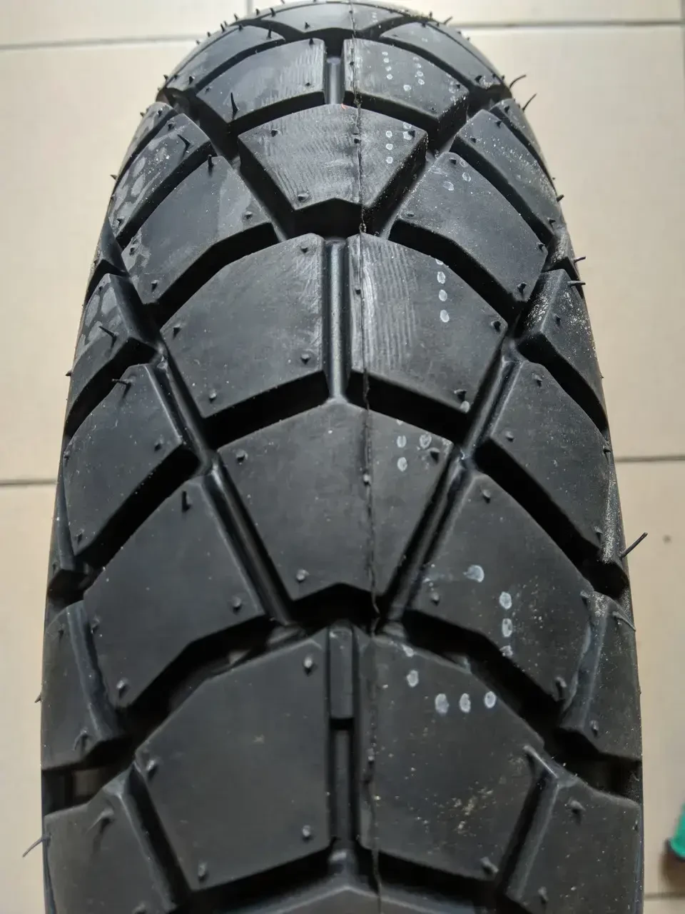 Покришка 3.50-10 Deli Tire S-219 4PR на скутер безкамерна, фото 1