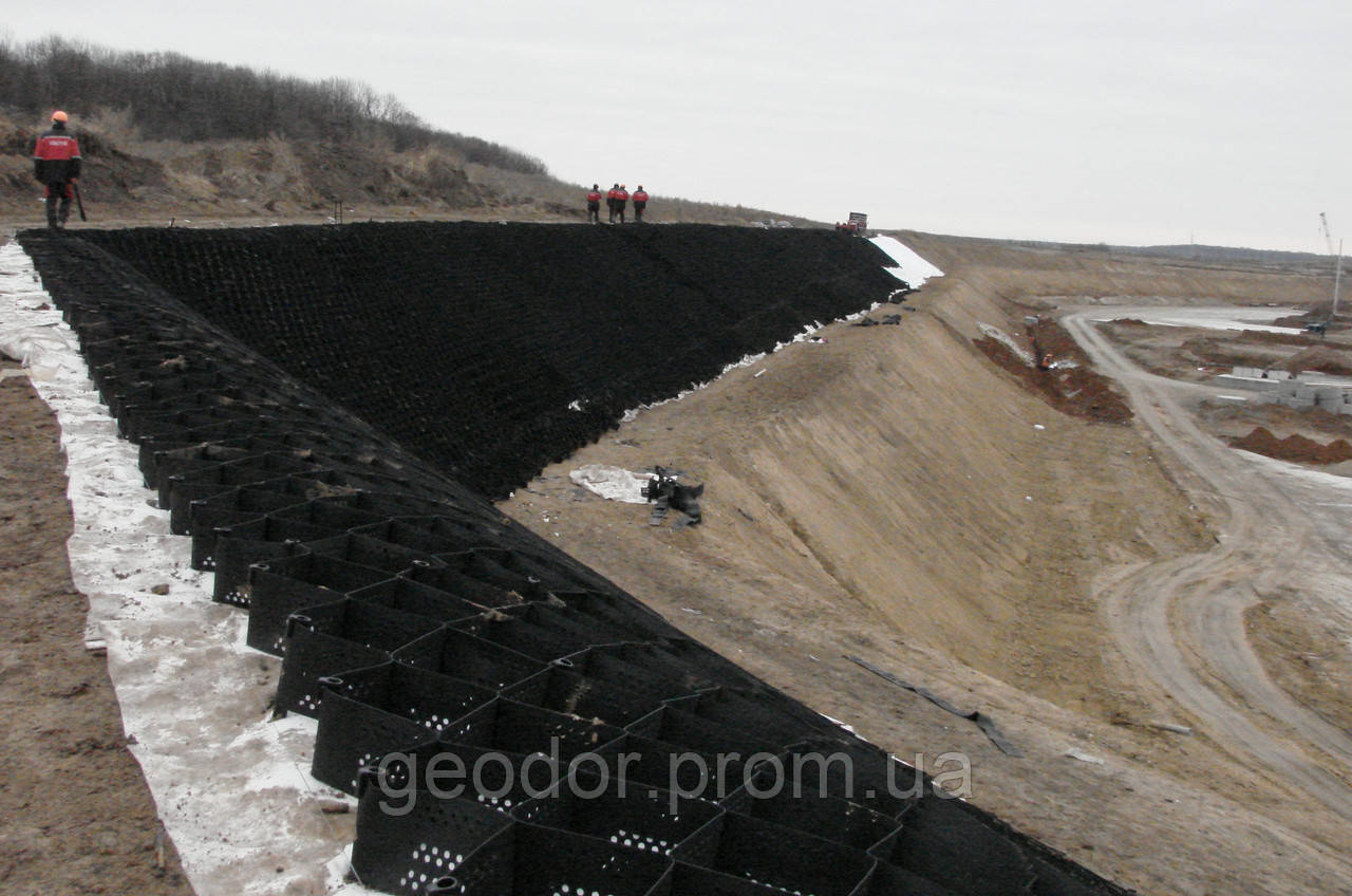 Укрепление склона георешеткой GEODOR - фото 3 - id-p30523878