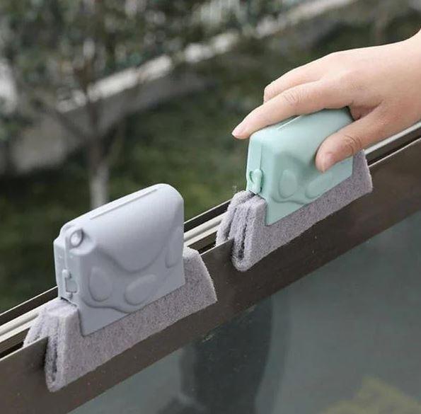 Універсальна щітка для чищення пазів вікон, раковин, меблів Cleaning brush and140