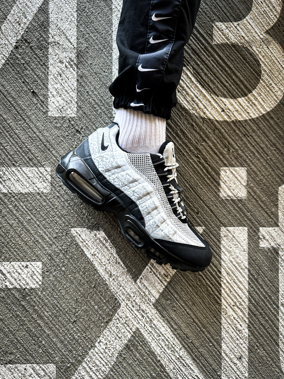 Nike Air Max 95 SE Day of the Dead Grey 95
