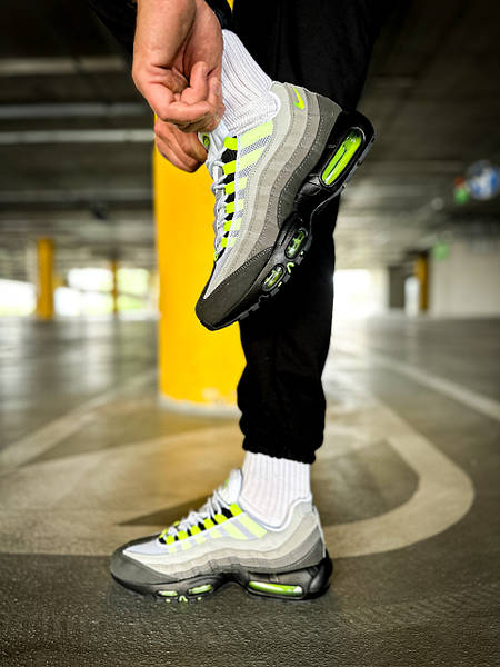 Nike Air Max 95 Grey Black Neon Green 95 Krosonavtik 2373352562