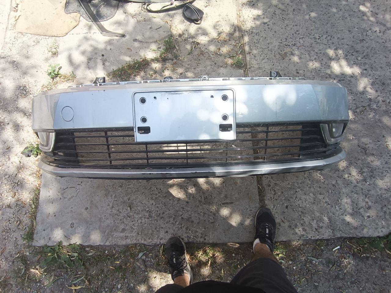 Передній бампер Volkswagen passat cc  LA7W