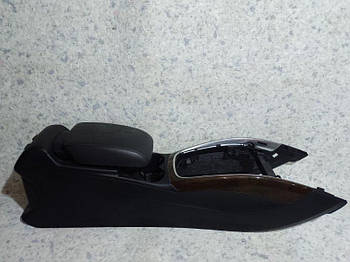 Консоль центральна AUDI