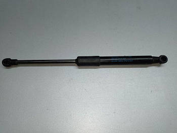 Амортизатор капота AUDI Q5 08-16 8R CPMB 2.0 TFSI 2015 (б/у)