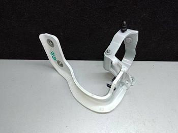 Петля кришки багажника AUDI Q5 08-16 8R CPMB 2.0 TFSI 2015 лев. (б/у)