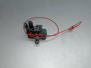 Привод відкривання лючка бензобака AUDI