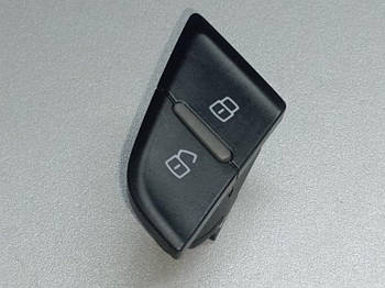 Кнопка центрального замка AUDI Q5 08-16 8R CPMB 2.0 TFSI 2015 перед. прав. (б/у)