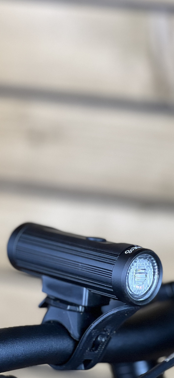 Фонарик на велосипед ліхтарик велофара Onride Rave (700 lm, 2600 mAh, Micro USB)