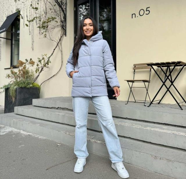 Куртка зимняя женская с капюшоном серый 44-50р.