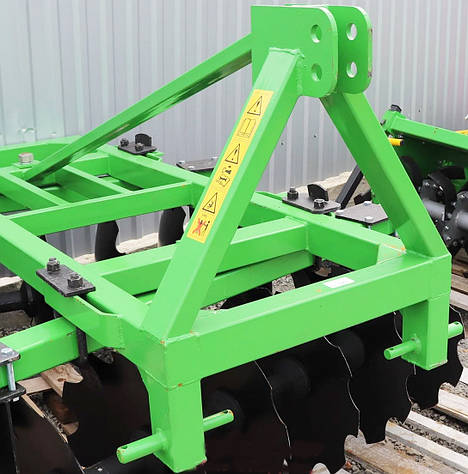 Навісна дискова борона Бомет 1.5 м до трактора від 24 к.с. (14 дисків: "ромашка" -  510 мм)