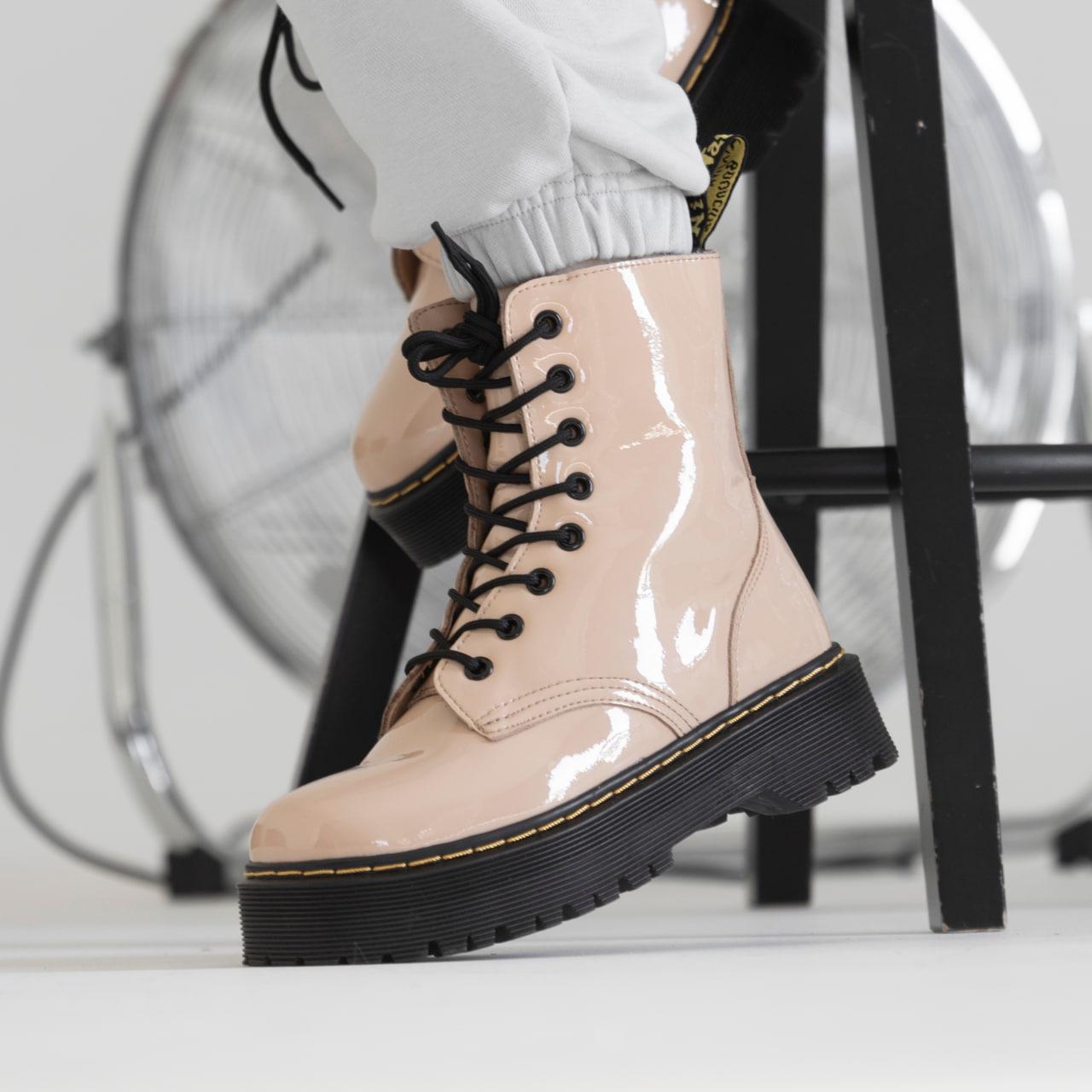 Жіночі Зимові Черевики Dr. Masrtens Jadone Patent Beige / Доктор Мартінс Жадон Патент Бежеві з Хутром