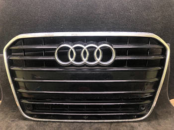 Решітка радіатора AUDI