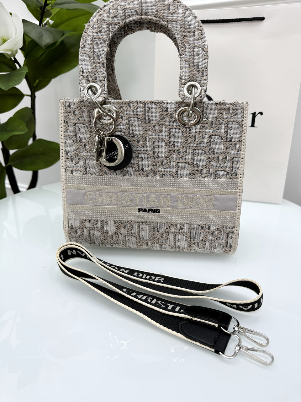 Жіноча сумка клатч Крістіан Діор молочна з текстильними ручками Dior, фото 1