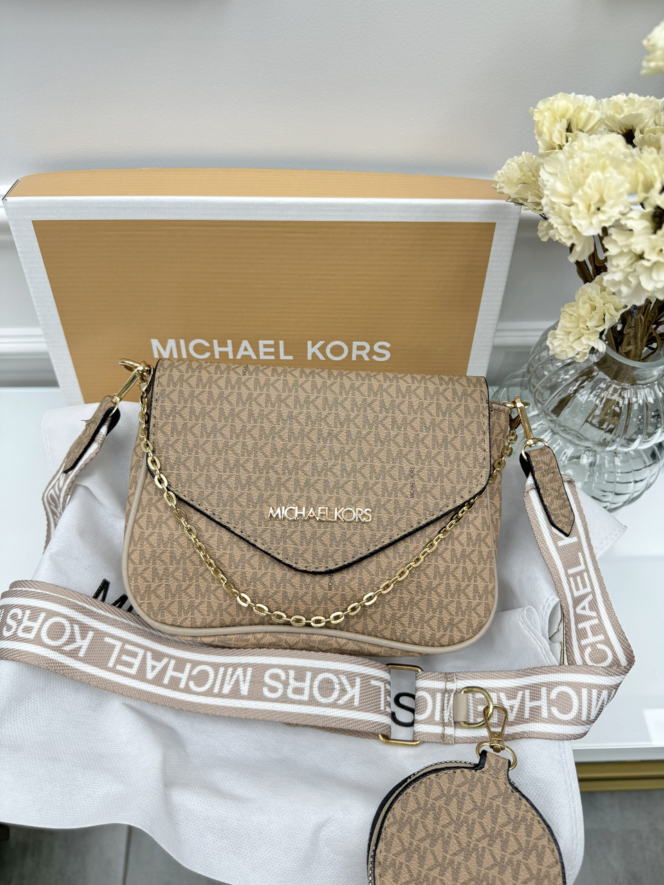 Сумка жіноча Michael Kors крос-боді 2 в 1 Майкл Корс світло-бежевий, фото 1