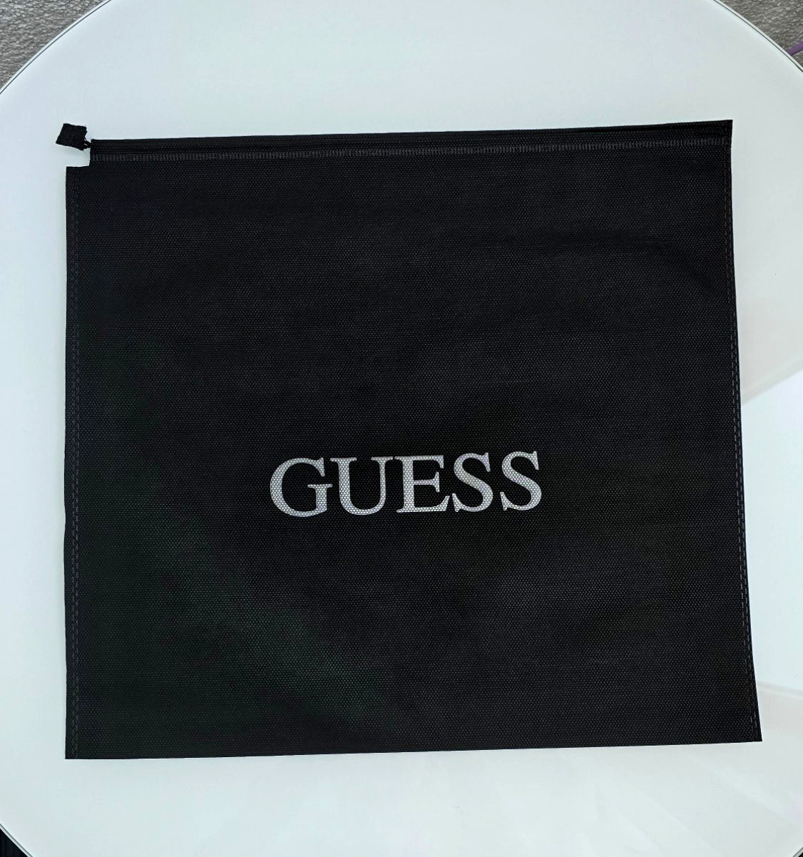 Фірмове паковання пильник, чохол маленький Guess, паковання на подарунок. Подарункове брендове паковання Гесс, фото 1