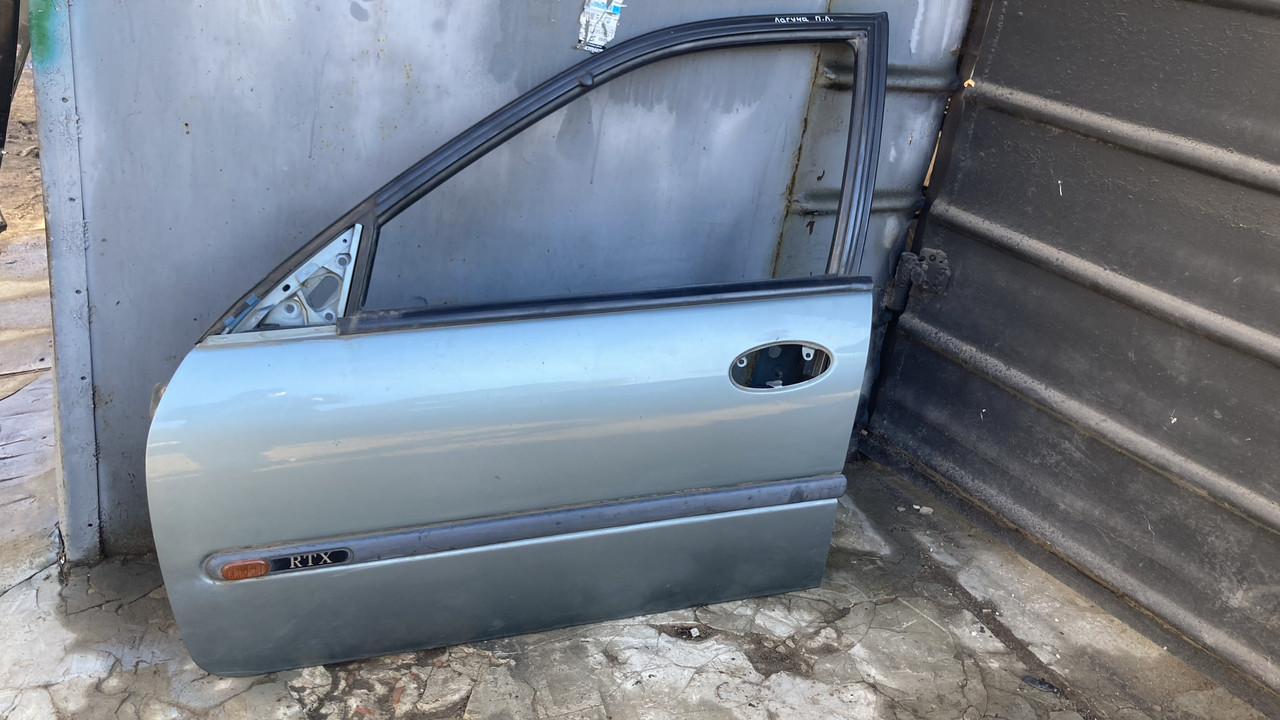 Двері передні ліва водійська універсал Рено Лагуна Renault Laguna